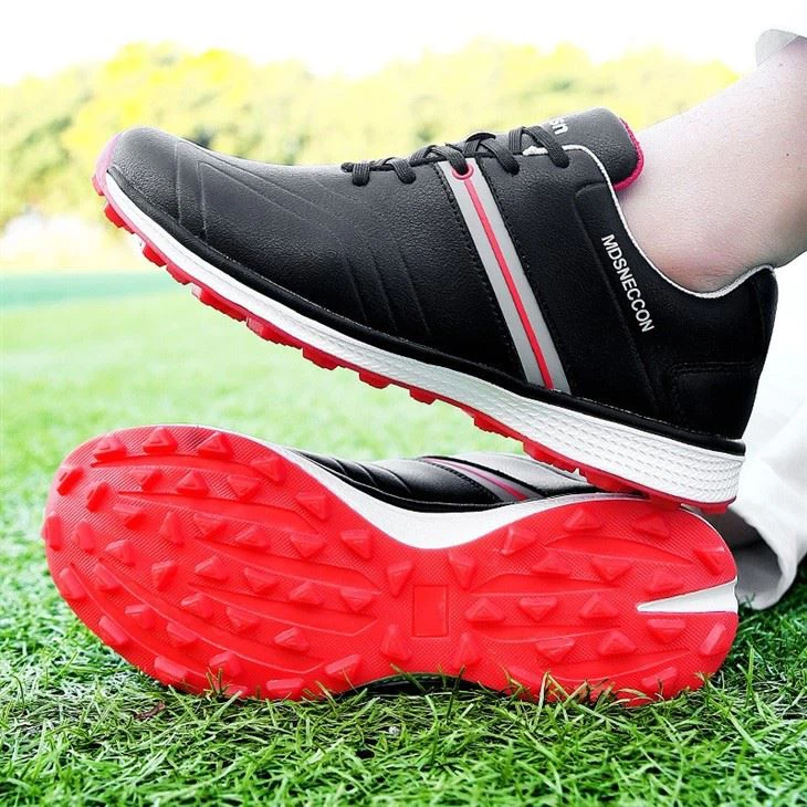 Breathable Lace-up Golf Shoes