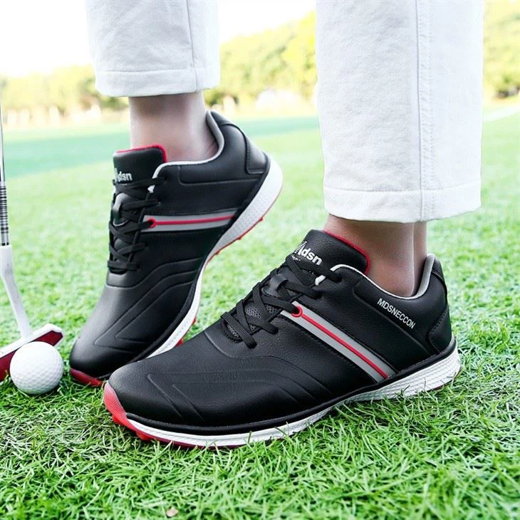 Breathable Lace-up Golf Shoes